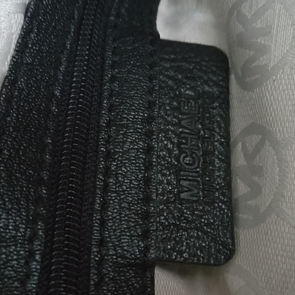 Michael Kors medium satchel - Picture 4 of 5